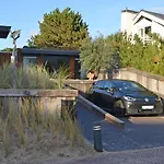 Olive Beach, Luxury Beachhouse 150 M From The Apartment
