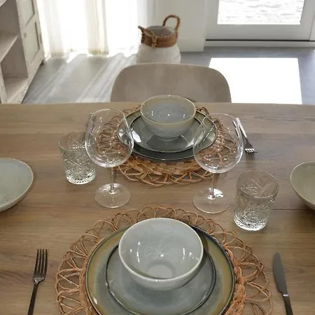 Olive Beach, Luxury Beachhouse 150 M From The 아파트 *