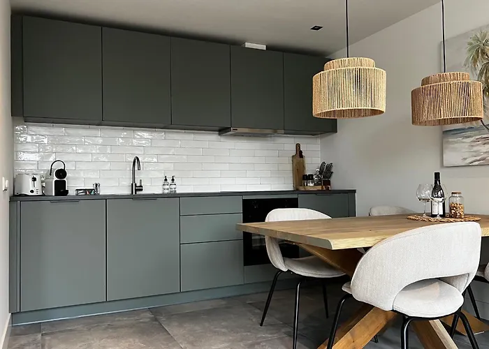 Olive Beach, Luxury Beachhouse 150 M From The